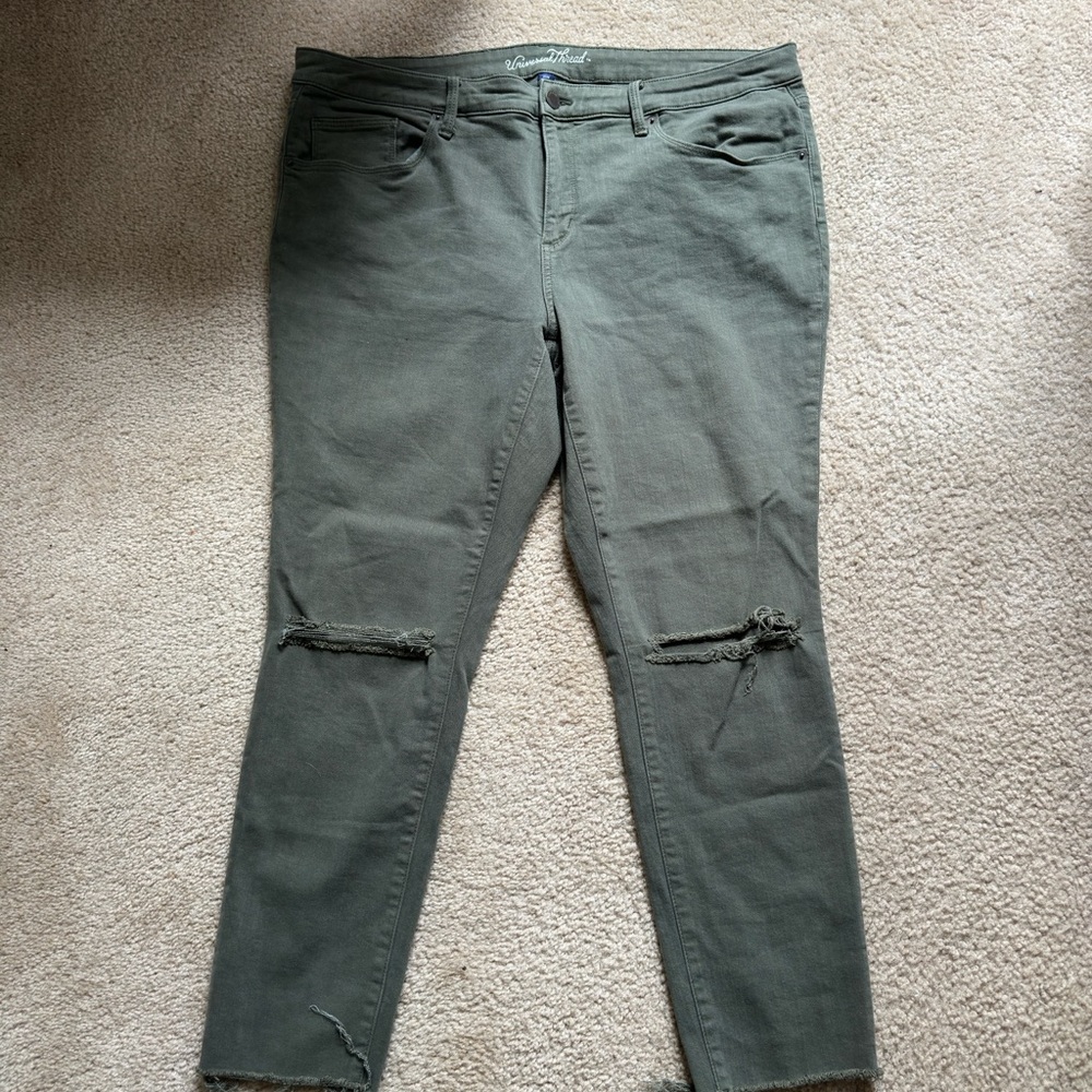 Universal‎ Thread Olive Green Distressed Pants